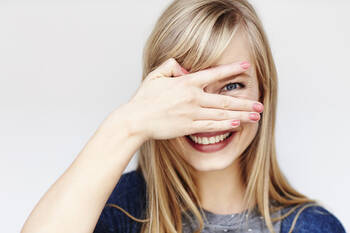 ストレートアイロンでできる前髪アレンジ コテがなくでもカール完成 Hair