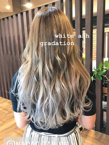 夏が大好きな女子必見 サーフ系 の髪型でサーファー女子っぽく Hair