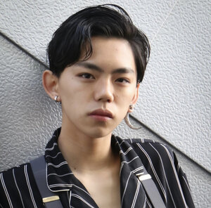 小顔に見える男性の髪型 すっきりショートで爽やかな印象に Hair