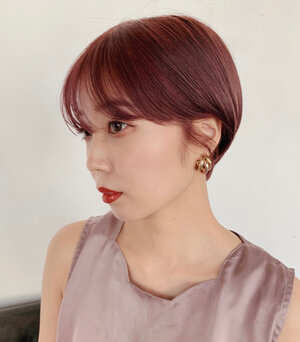 チェリーレッドは個性的で可愛い 根強い人気カラーのヘアスタイル Hair