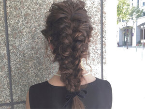 四つ編みって難しい 意外と簡単なやり方をマスターしよう Hair