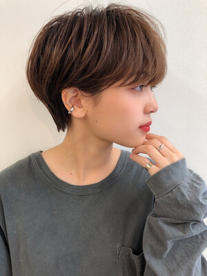 大人な 重めマッシュ でナチュラルな抜け感を演出 ヘアカタ18選 Hair