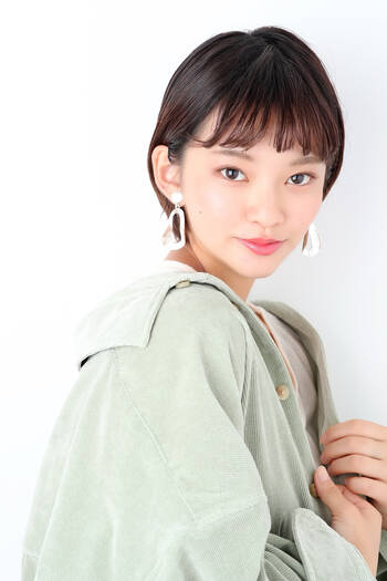 ピアスがお似合い アクセサリー女子のショート ボブヘア保存カタログ Hair