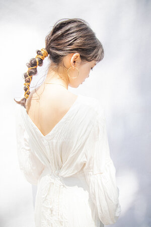 クールなヘアセットでキメたい 結婚式やパーティーのお呼ばれシーンに Hair