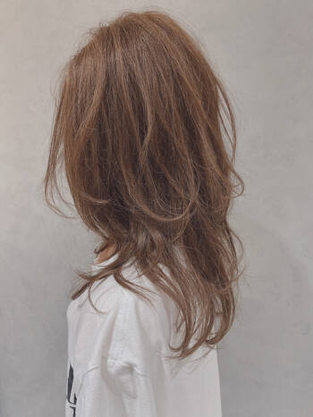 エアリー感のある柔らかいスタイルで 大人可愛い雰囲気を手に入れませんか Hair