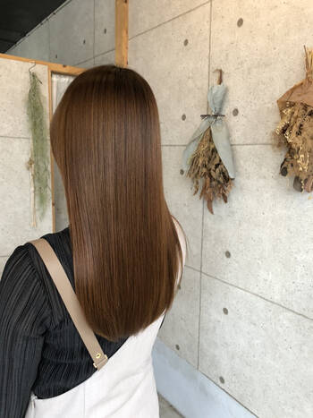 憧れのサラつやストレートは僕にお任せ 髪に優しい施術をしてくれる福田さんにご注目 Hair