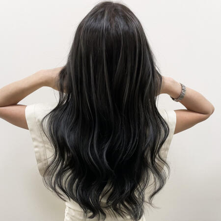 大阪でno 1のデザインカラーが上手い美容師になることが目標です 神崎 祐太 スタイリストインタビュー Hair