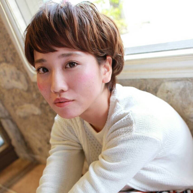 髪がぺたんこは老け見えポイント 若返りのエッセンスは にあり Hair 髪がぺたんこは老け見えポイント 若返りのエッセンスは にあり Hair