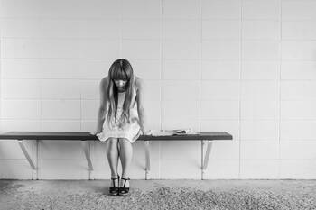 気づかぬうちに危ない存在 男性より怖い女性のストーカー行為 Hair