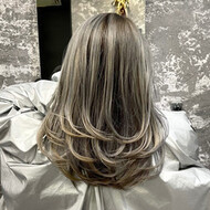 21年夏 ホワイトアッシュのヘアスタイル 髪型 ヘアアレンジ一覧 Hair