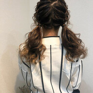 21年秋 ツインテールのヘアスタイル 髪型 ヘアアレンジ一覧 Hair 21年秋 ツインテールのヘアスタイル 髪型 ヘアアレンジ一覧 Hair