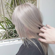 21年夏 ホワイトアッシュのヘアスタイル 髪型 ヘアアレンジ一覧 Hair