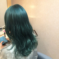 21年秋 エメラルドグリーンカラーのヘアスタイル 髪型 ヘアアレンジ一覧 Hair
