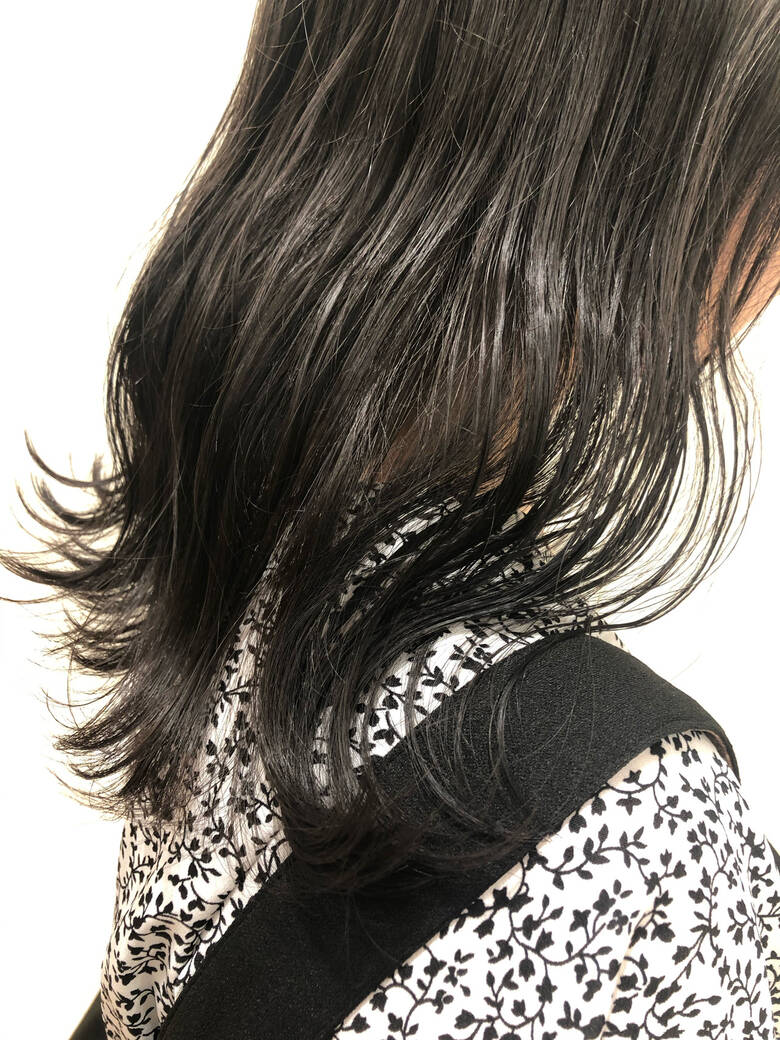 トーンダウン ダークカラー セミロング ナチュラル モリオフロムロンドン大宮店 野口美帆 Hair