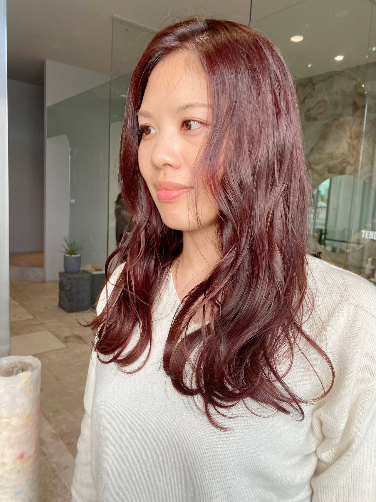 ヘアカラー モード レッドカラー ロング Be Here Now 松原 秋奈 Hair ヘアカラー モード レッドカラー ロング Be Here Now 松原 秋奈 Hair