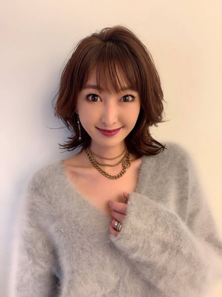 マッシュウルフ ミディアム ナチュラルウルフ コテ巻き風パーマ Chobii 銀座 桜井隆太 Chobii プロデューサー 銀座 Hair マッシュウルフ ミディアム ナチュラルウルフ コテ巻き風パーマ Chobii 銀座 桜井隆太 Chobii プロデューサー 銀座 Hair