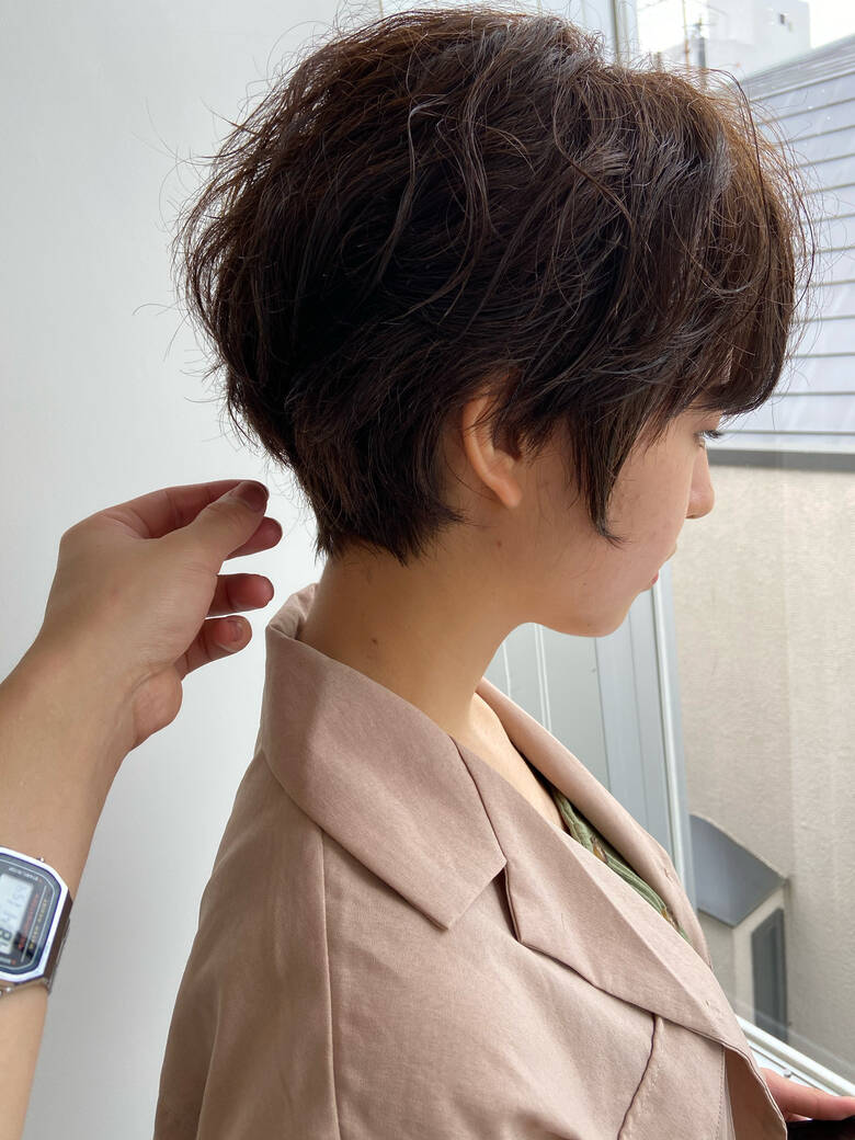 ショートヘア ハンサムショート 無造作パーマ 丸みショート Alan Smithee Kichijoji 大人可愛いショート ボブ 柏原 良亮 5608 Hair
