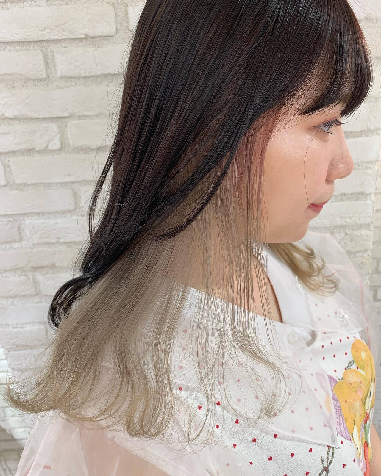 髪型 ロング インナーカラー