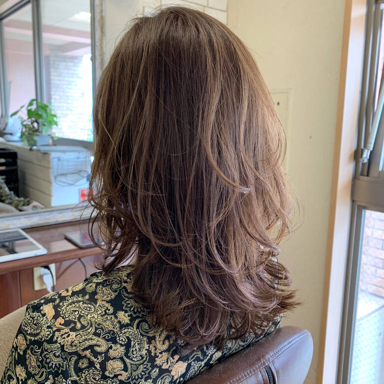 ベージュ ミディアムレイヤー コンサバ レイヤーカット Velvet Hair 千早店 福岡 聖容 Hair