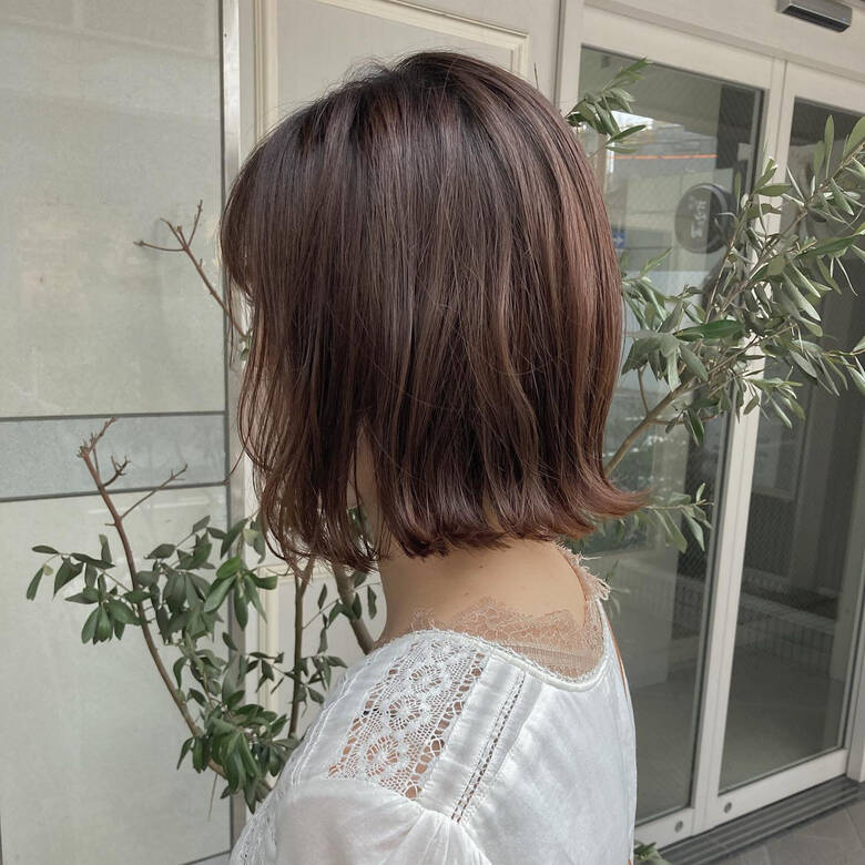 ナチュラル ボブ 後れ毛 切りっぱなしボブ プレシャスヘア名駅 末原彩 Hair