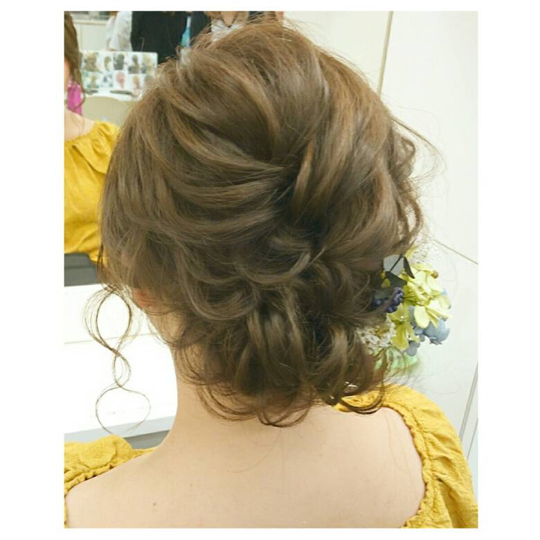 ヘアアレンジ 夏 結婚式 ミディアム Cure Chisa Hair