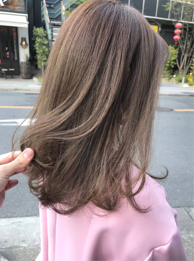 ベージュ グレージュ 小顔ヘア ミディアム Lond Robin Ikko Oguri Hair ベージュ グレージュ 小顔ヘア ミディアム Lond Robin Ikko Oguri Hair