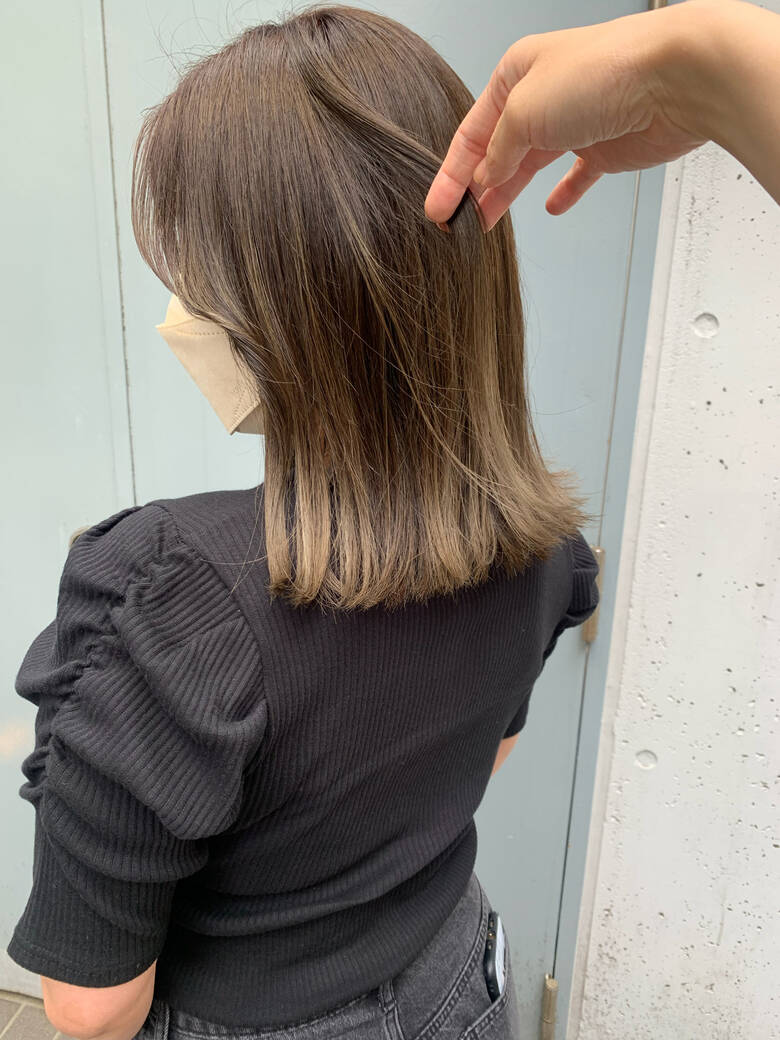グレージュ 切りっぱなしボブ 10代 ミディアム Shion Harajuku オカモト サキ Hair グレージュ 切りっぱなしボブ 10代 ミディアム Shion Harajuku オカモト サキ Hair