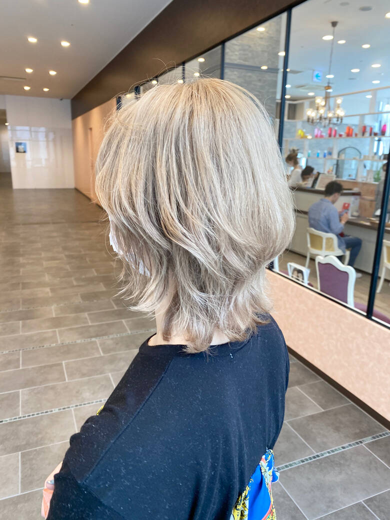 ブロンド ブロンドカラー ミディアム ウルフカット Labless Grand Salon 山邊 廉斗 Hair