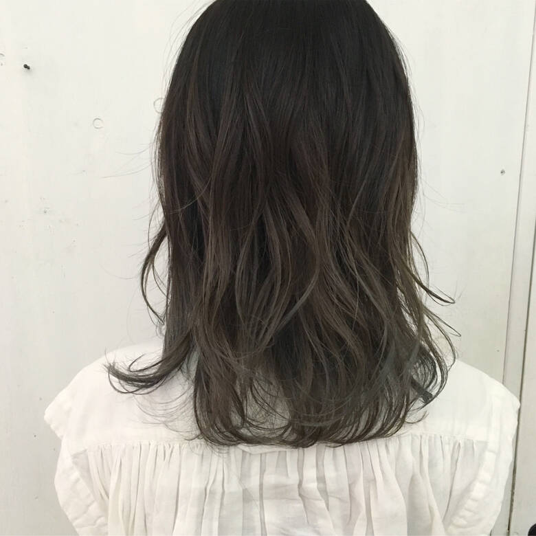 グラデーションカラー ミルクティー ミディアム ミルクティーベージュ Buzz北堀江 杉本あさか Asa Hair