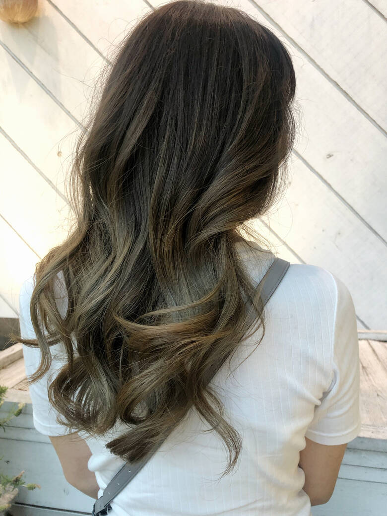 外国人風 グレージュ デート ロング Kakimoto Arms青山店 石津 慧 ヘアカラーリスト ロングヘア Hair