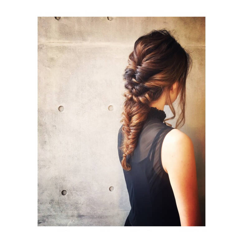 ロング 二次会 ヘアアレンジ フェミニン Looog 福岡 高宮 村上 Hair ロング 二次会 ヘアアレンジ フェミニン Looog 福岡 高宮 村上 Hair