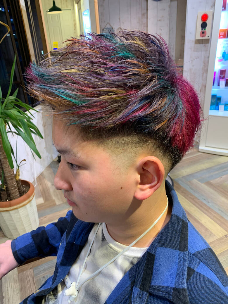 ブリーチ レインボーカラー ハイトーンカラー 派手髪 I Le Raum 関 郁哉 6528 Hair ブリーチ レインボーカラー ハイトーンカラー 派手髪 I Le Raum 関 郁哉 6528 Hair