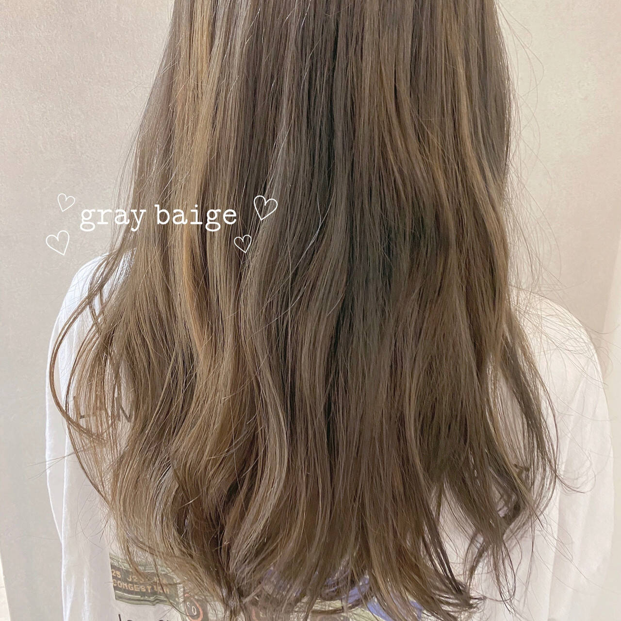 ロング アッシュベージュ ナチュラル ミルクティーグレージュ Plug By Neolive T O M O K A Hair