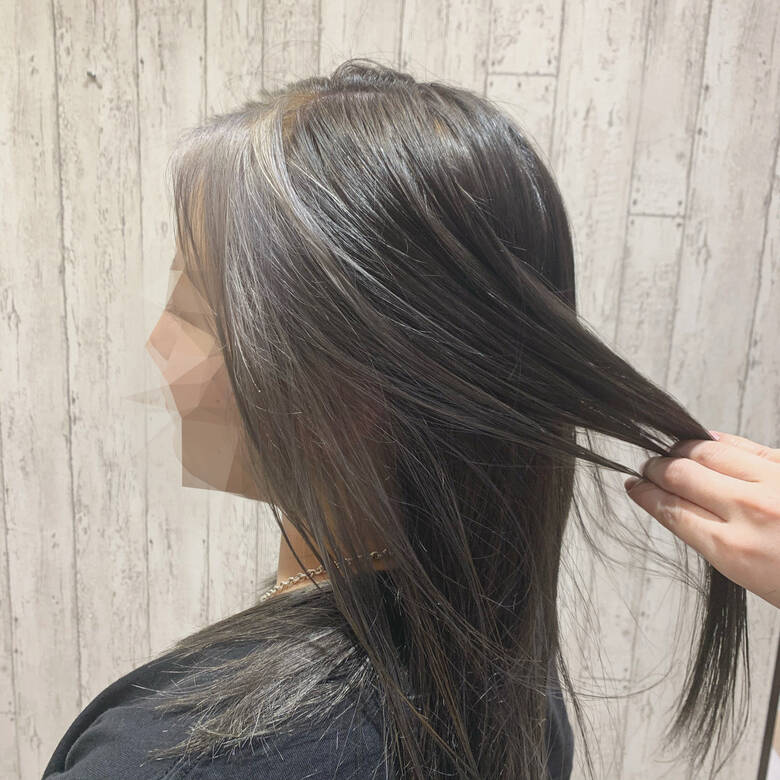 インナーカラー ロング モード インナーカラーグレー Hair Makeearth 菊名店 古沢みづき Hair