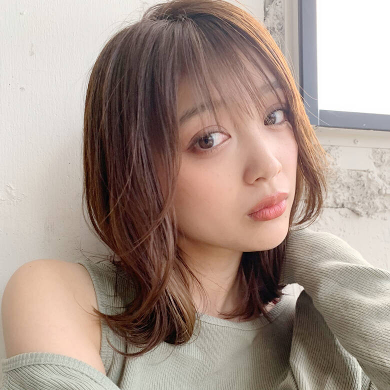 ミディアムレイヤー ミディアム ウルフカット 外ハネボブ Dyplus Natsuko Kodama 児玉奈都子 Hair