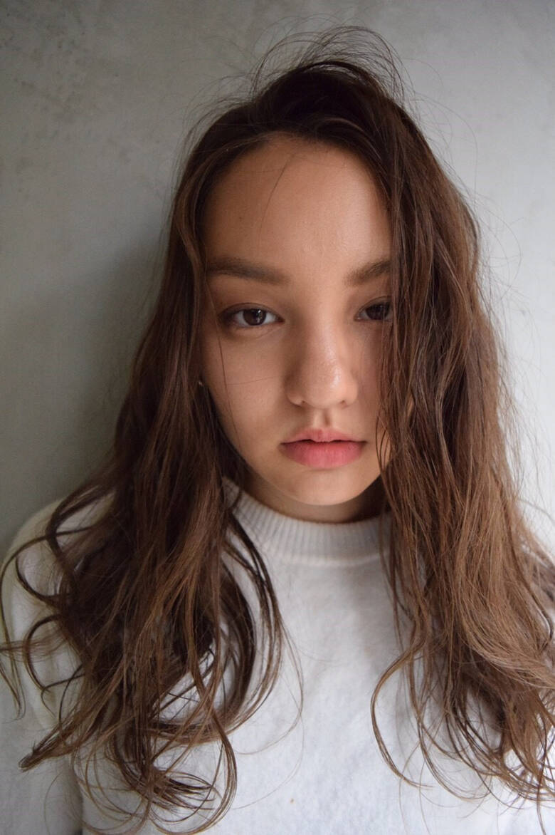 ストレート ロング 外国人風 大人かわいい Neon By Newton 神保 輝 Neon By Newton Hair