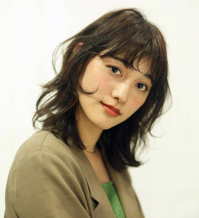 毛先パーマ 抜け感 無造作パーマ ミディアム Magnolia Omotesando Hinata Hair 毛先パーマ 抜け感 無造作パーマ ミディアム Magnolia Omotesando Hinata Hair