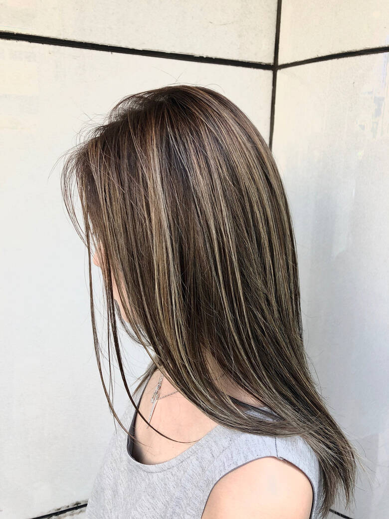 ナチュラル ロング ハイライト ダブルカラー Azule 千葉洋平 Hair ナチュラル ロング ハイライト ダブルカラー Azule 千葉洋平 Hair