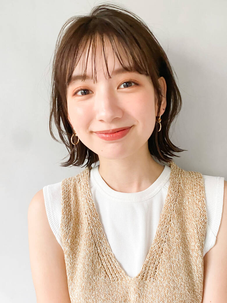 外国人風 シースルーバング インナーカラー ショートボブ Kyli 表参道 二宮 万莉 Kyli 表参道 Hair