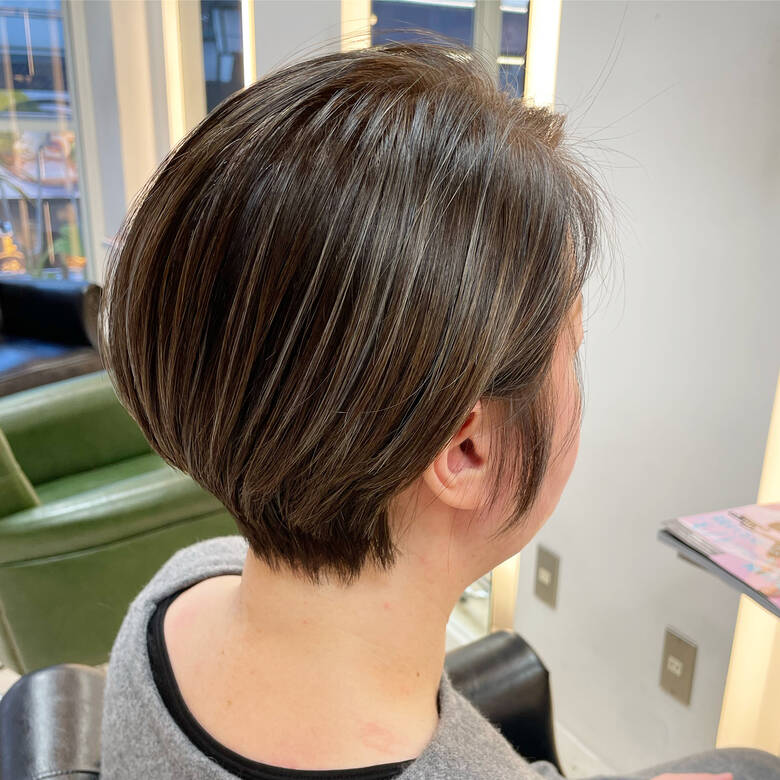 面長 ショートヘア 40代 極細ハイライト Allora 上野紘希 Hair