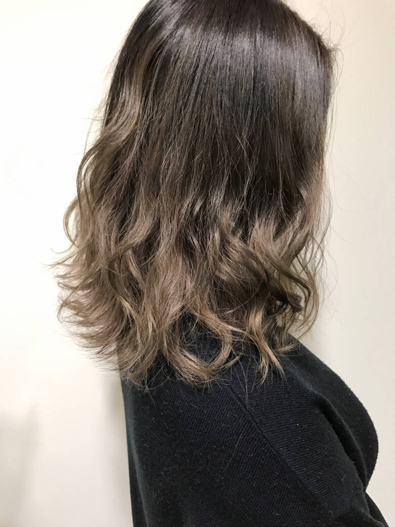 ボブ ガーリー ミディアム グラデーションカラー Allys Hair 心斎橋opa 10f 藤井 京介 Hair