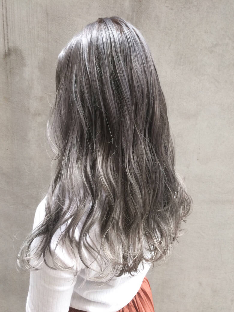 ロング イルミナカラー ナチュラル インナーカラー Tierra Harajuku Tierra 町田雄一 Hair