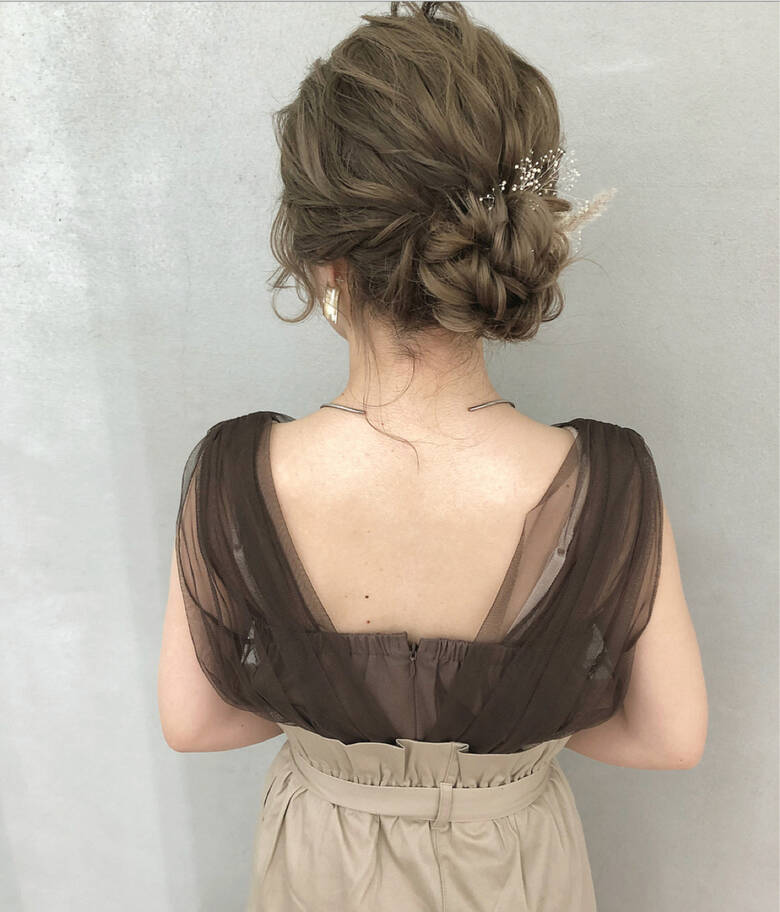 ヘアアレンジ シニヨン ミディアム 大人かわいい Maison De Sisi Hii De Hair