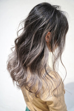 保存版 ローライトとハイライトの違いは カラーの特徴とおすすめスタイル集 Hair