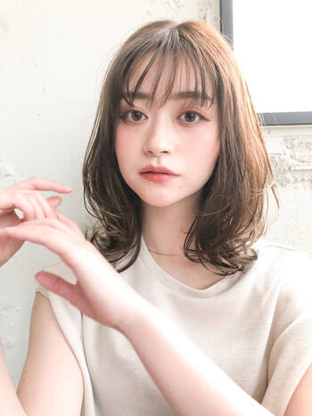 レザーカット のヘアスタイルで軽やか見せ おしゃれヘア変身計画 Hair