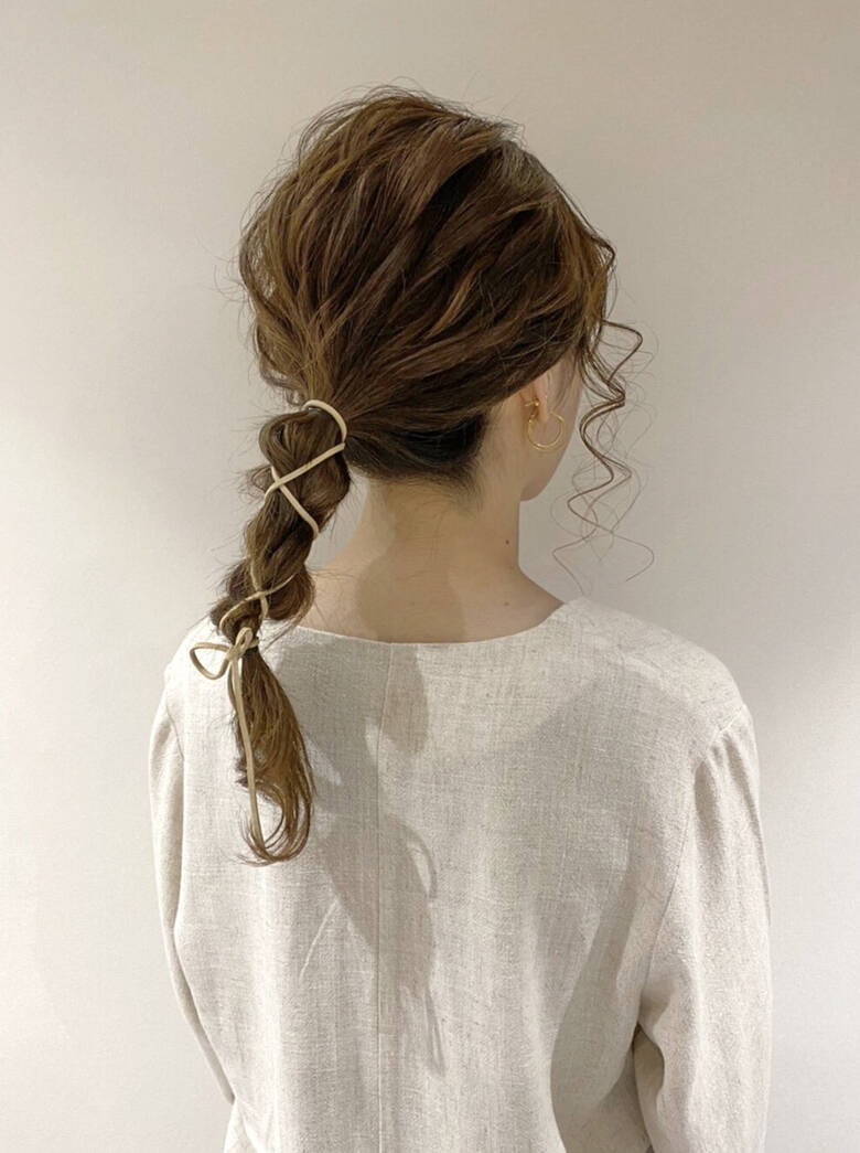 紐アレンジ 編みおろしヘア ヘアアレンジ ロング Dears 上杉 Hair