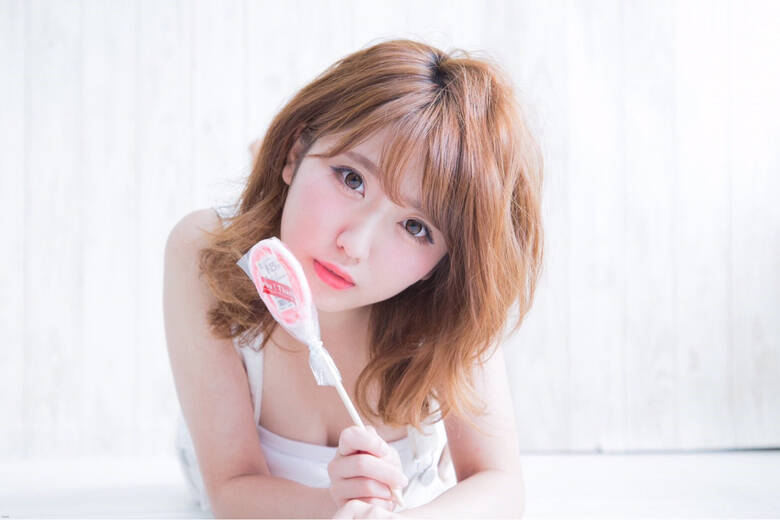 ピュア フェミニン ハイライト くせ毛風 柳田 なつみ 5799 Hair