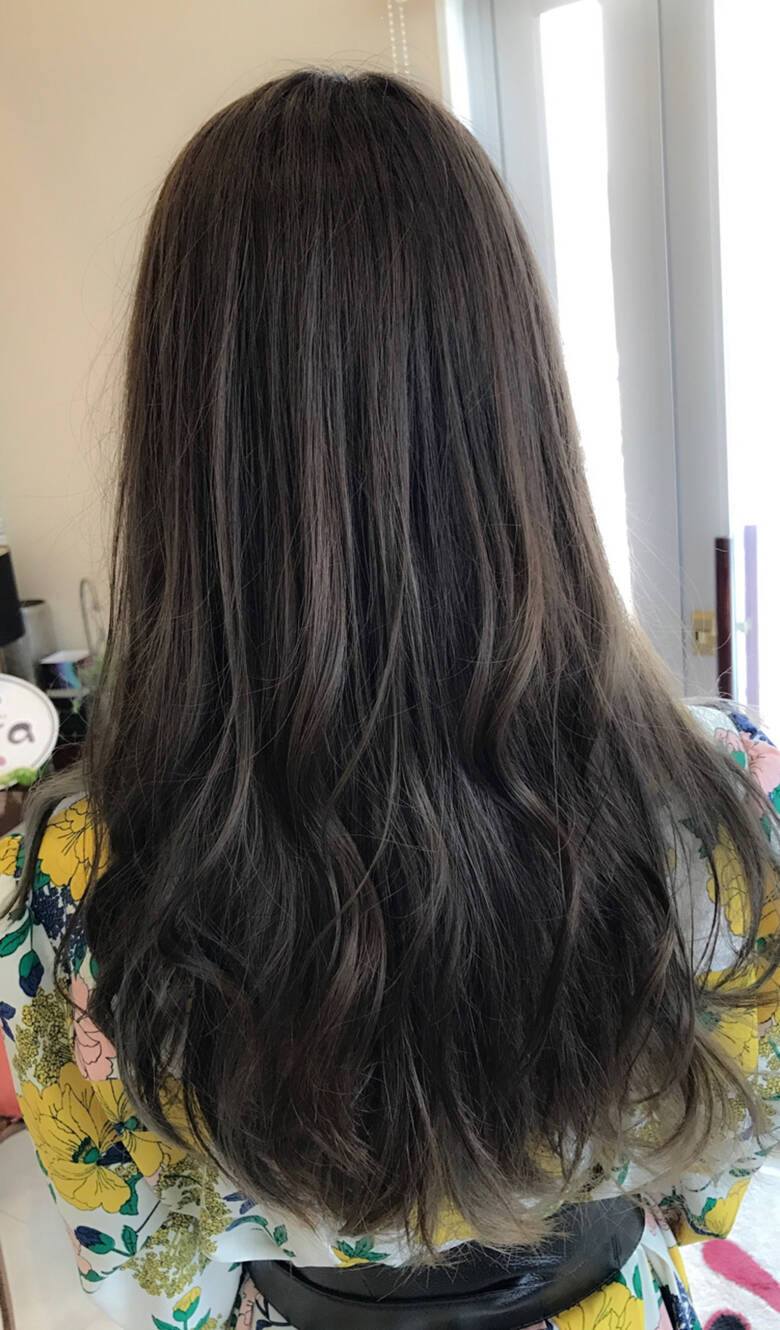ナチュラル アッシュ グレー インナーカラー Hair Therapy Sara ヘアー セラピー サラ 村上 寛人 ムラカミ ヒロト Hair