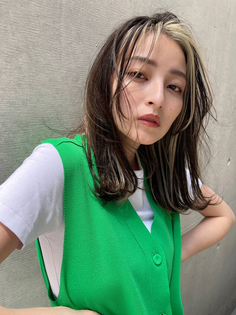 ウルフレイヤー ハイトーンカラー インナーカラー セミロング Lano By Hair 北村 亮 Hair