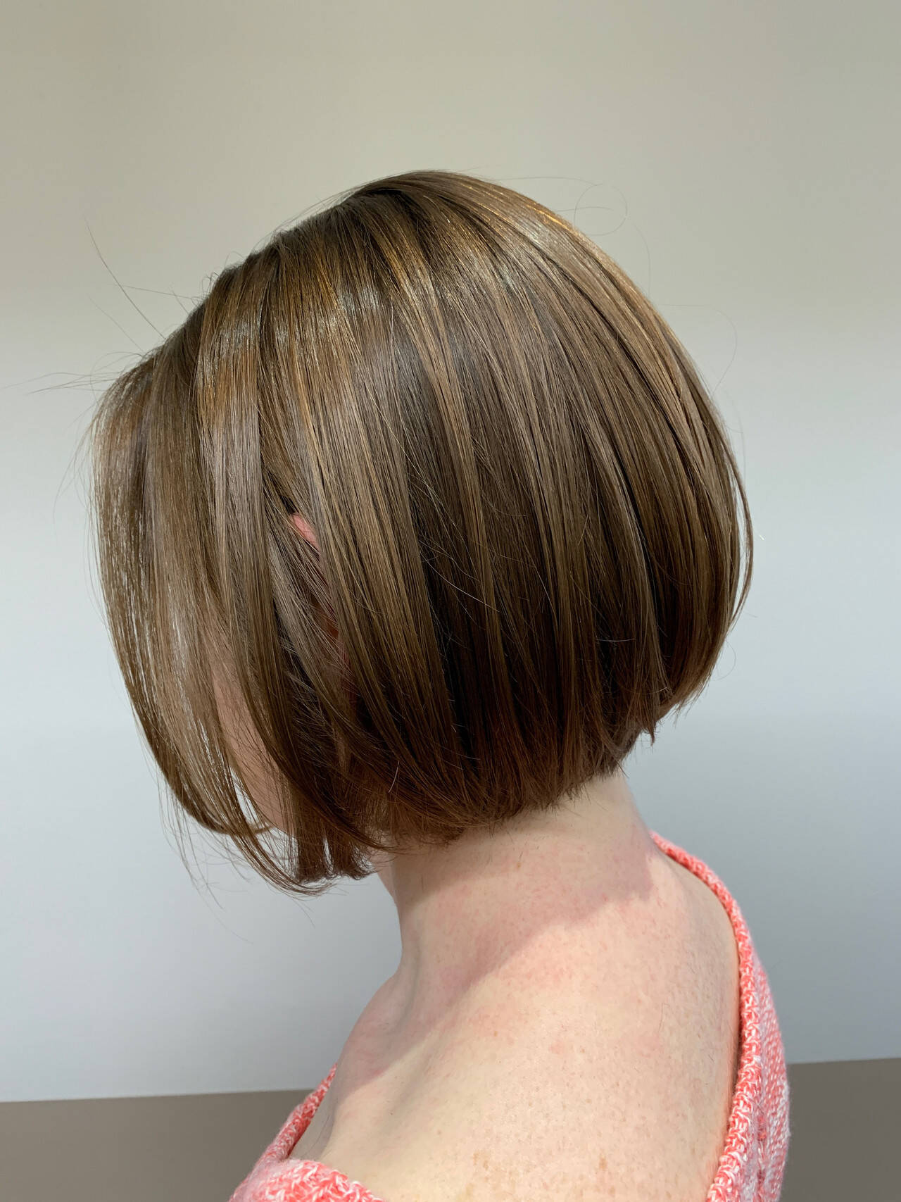 髪型 ボブ 前下がり